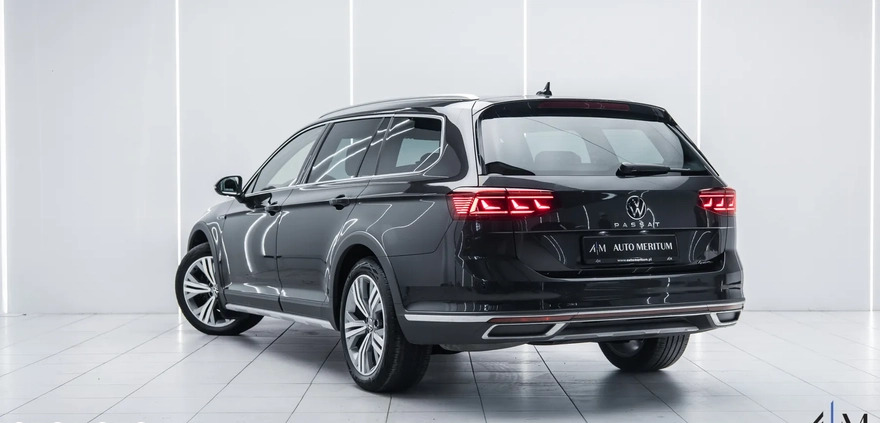Volkswagen Passat cena 169900 przebieg: 36899, rok produkcji 2021 z Ciężkowice małe 742